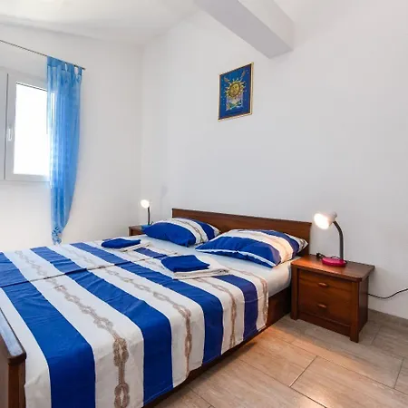 Apartments Mark - 200 M From Sea Novalja Exterior photo