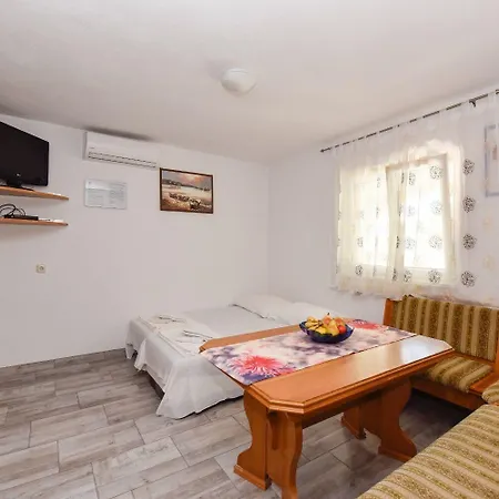 Apartments Mark - 200 M From Sea Novalja Exterior photo