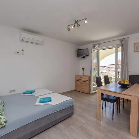 Apartments Mark - 200 M From Sea Novalja Exterior photo