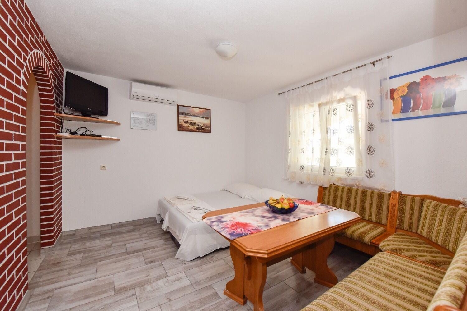 - 200 M From Sea Apartment Novalja
