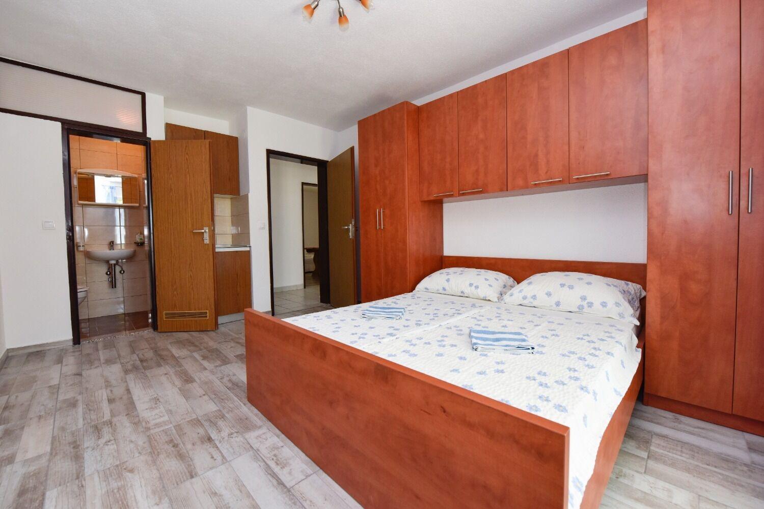 - 200 M From Sea Apartment Novalja