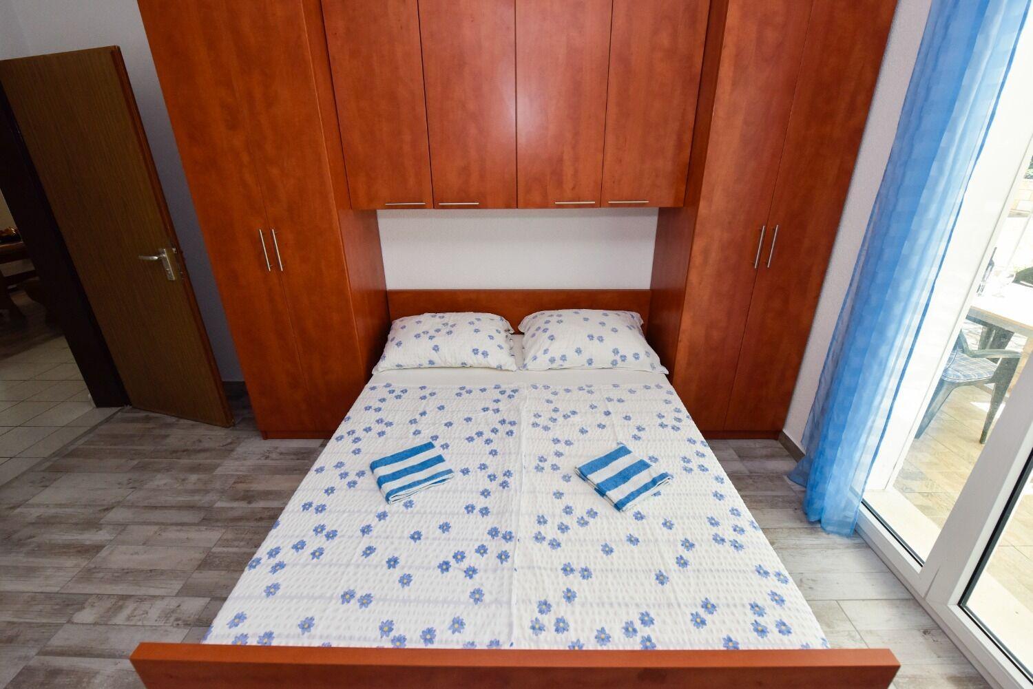 - 200 M From Sea Apartment *